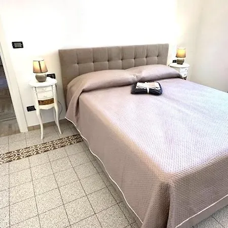 Brand New !!! Ancient Liberty Style Completely Renovated 2025 Apartment Bologna